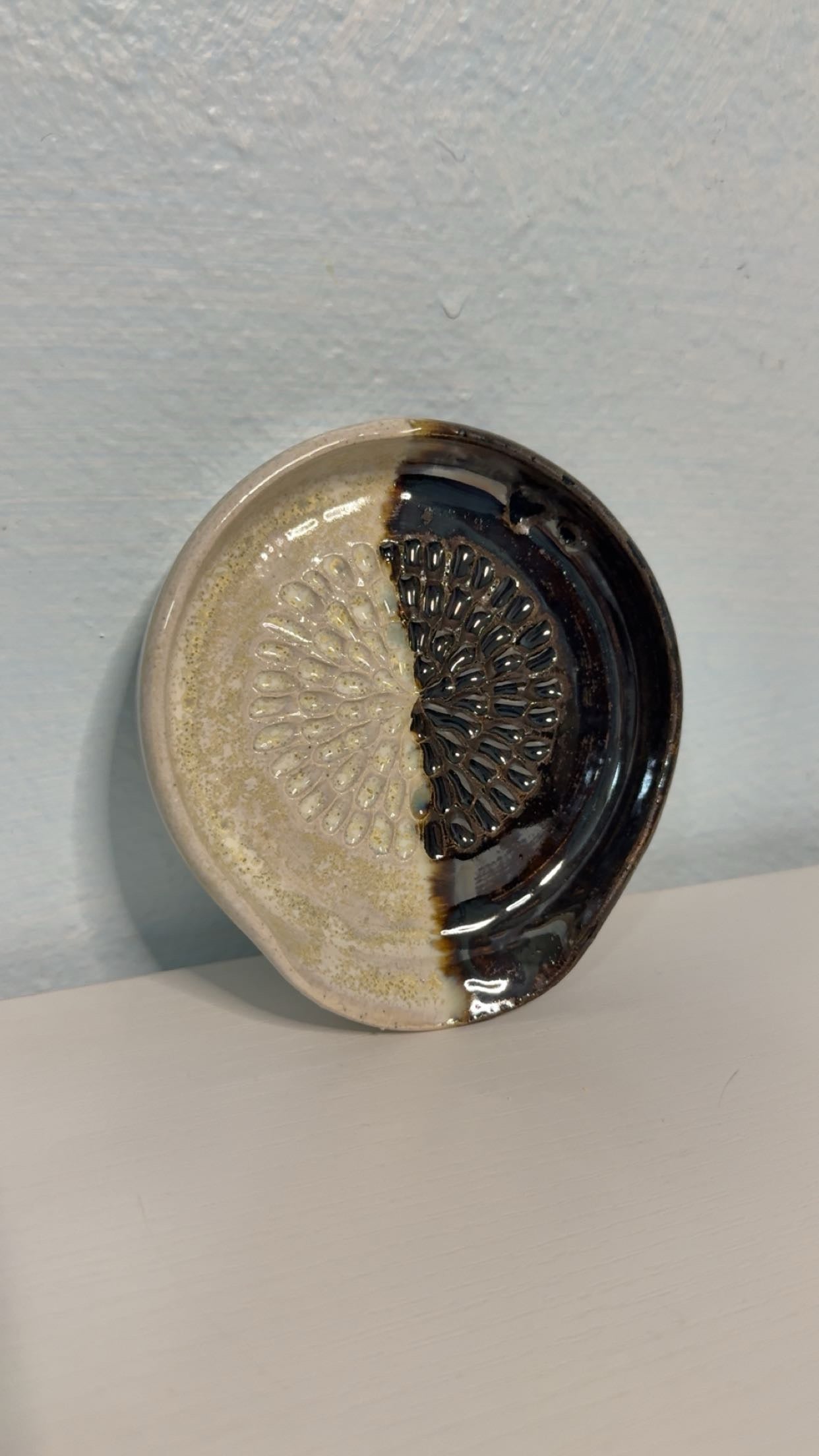 3-in-1 Garlic Grater/herb stripper spoon rest