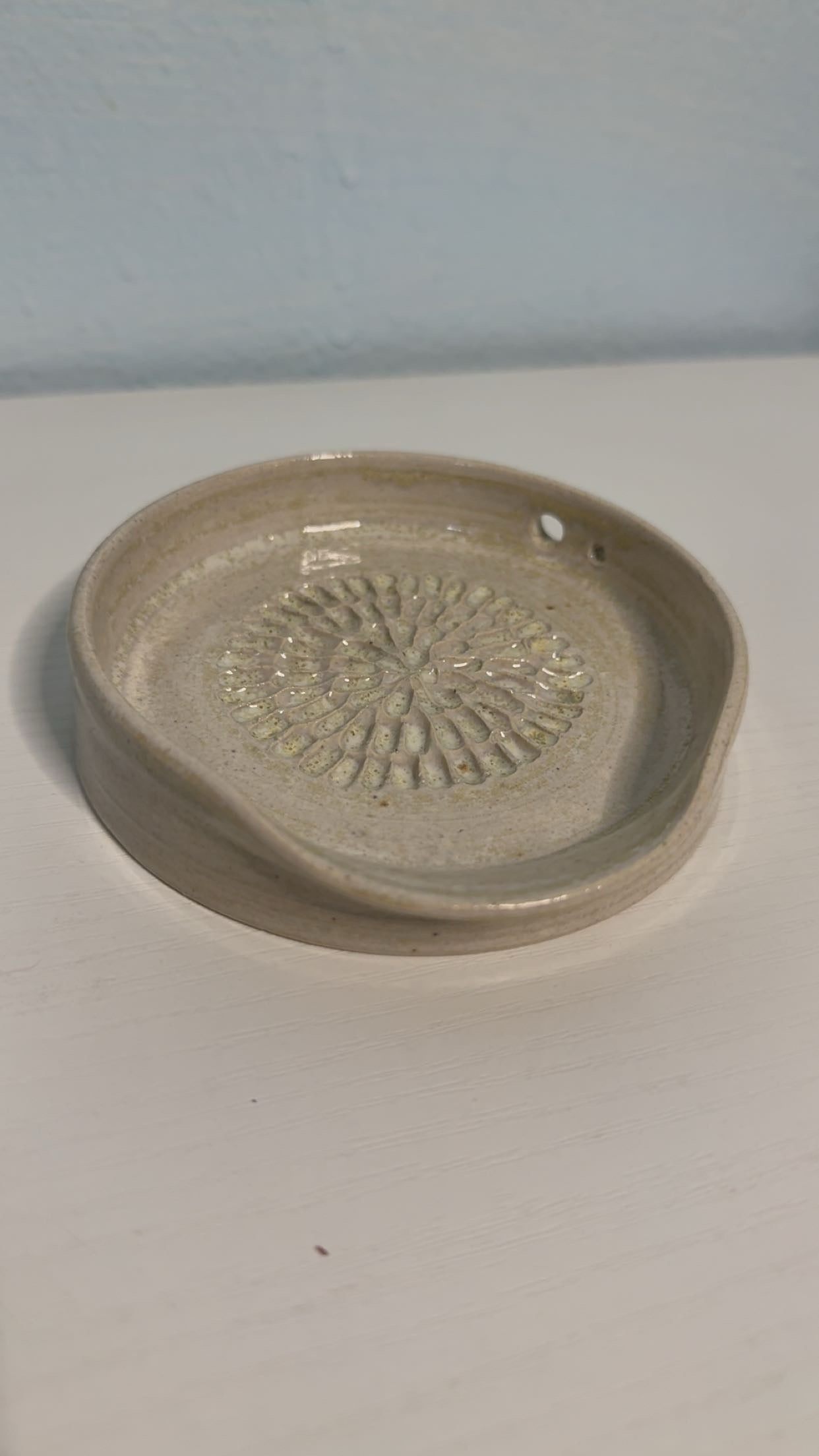 3-in-1 Garlic Grater/herb stripper spoon rest