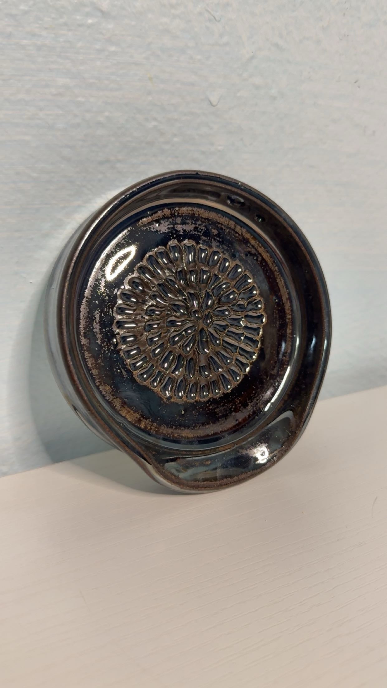 3-in-1 Garlic Grater/herb stripper spoon rest