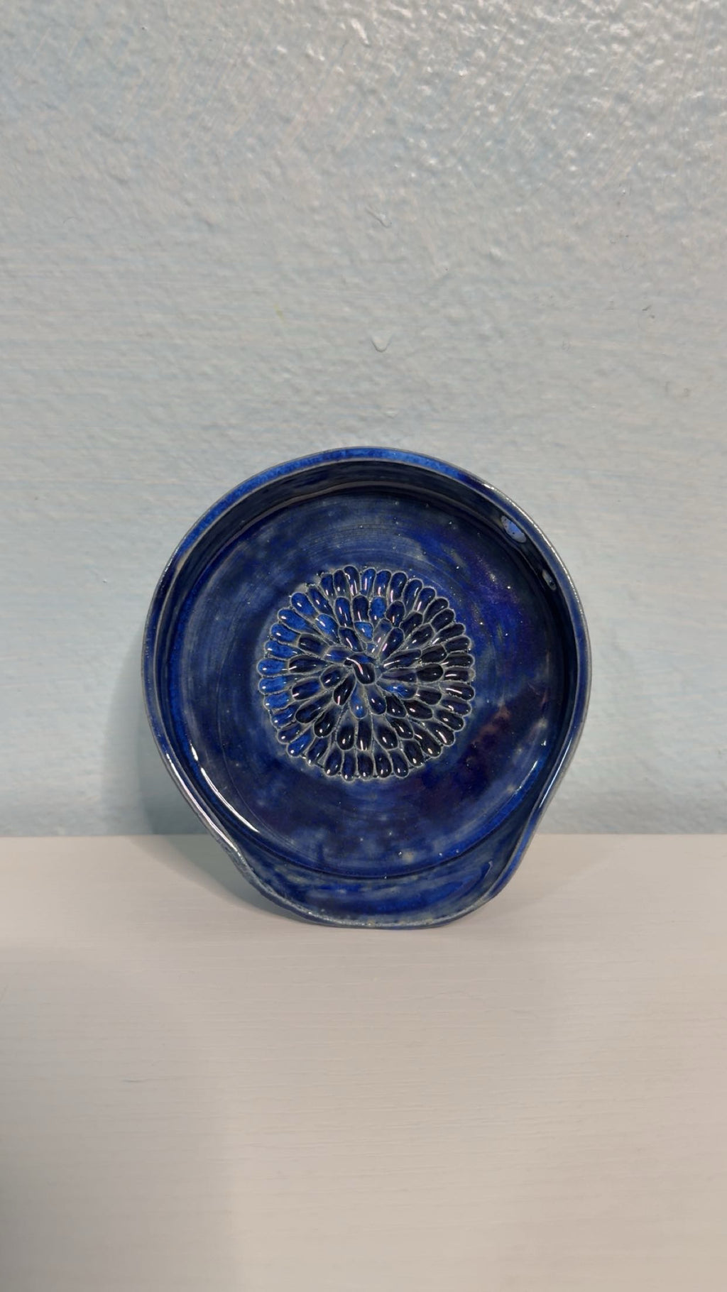 3-in-1 Garlic Grater/herb stripper spoon rest